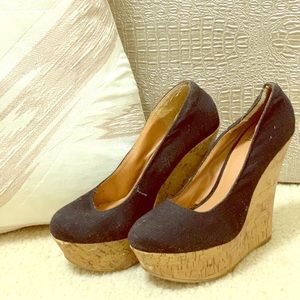 Black Wedges